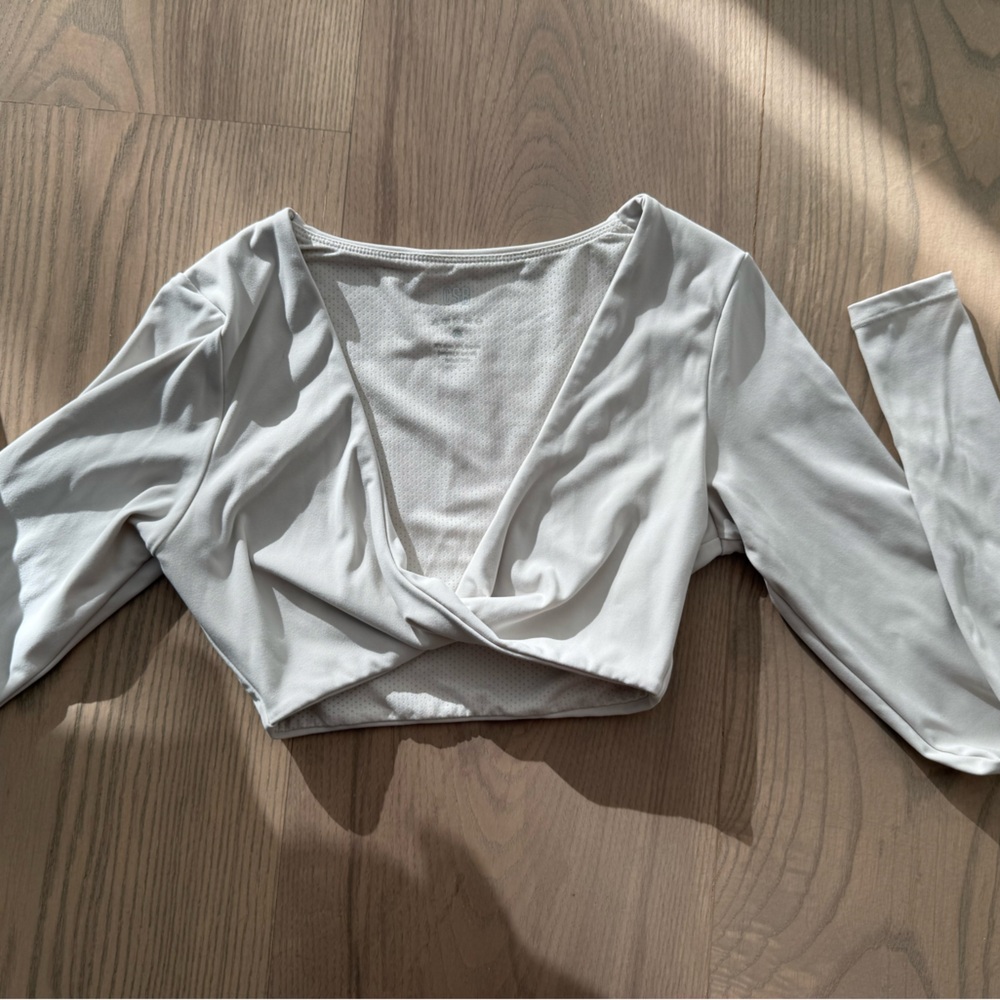 White Long Sleeve Sports Bra